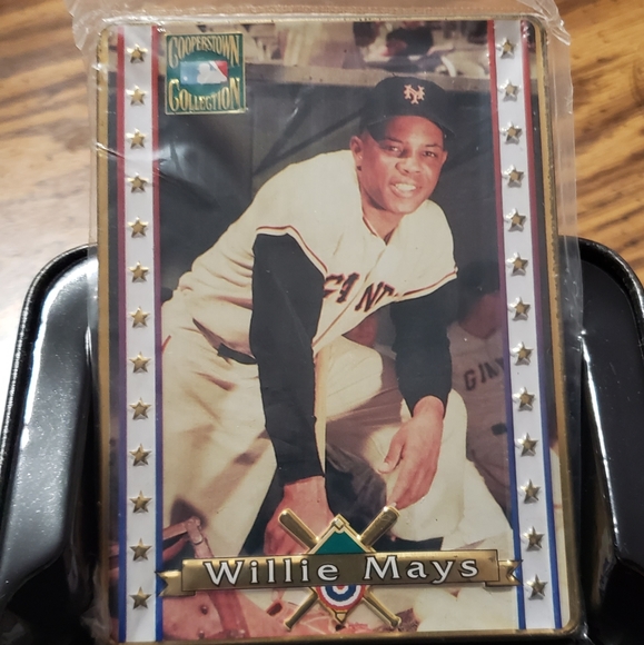 1995 Vintage ™️ Avon "Willie Mays" Collector Cards in Decorative Tin (Set of 5) - Picture 6 of 10